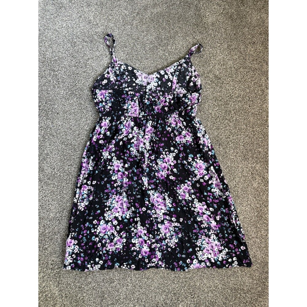 Torrid Floral Babydoll Dress Size 1 Black Floral Flowy Empire Waist - Picture 2 of 6